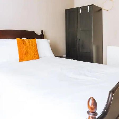 Homely 3 Bedroom In The Heart Of Central EDI Exterior foto