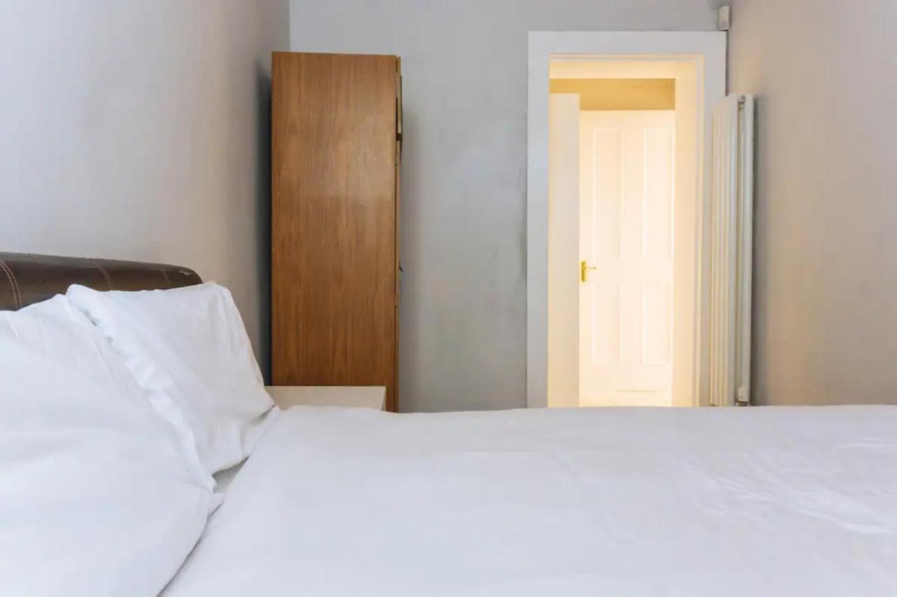 Homely 3 Bedroom In The Heart Of Central EDI Exterior foto