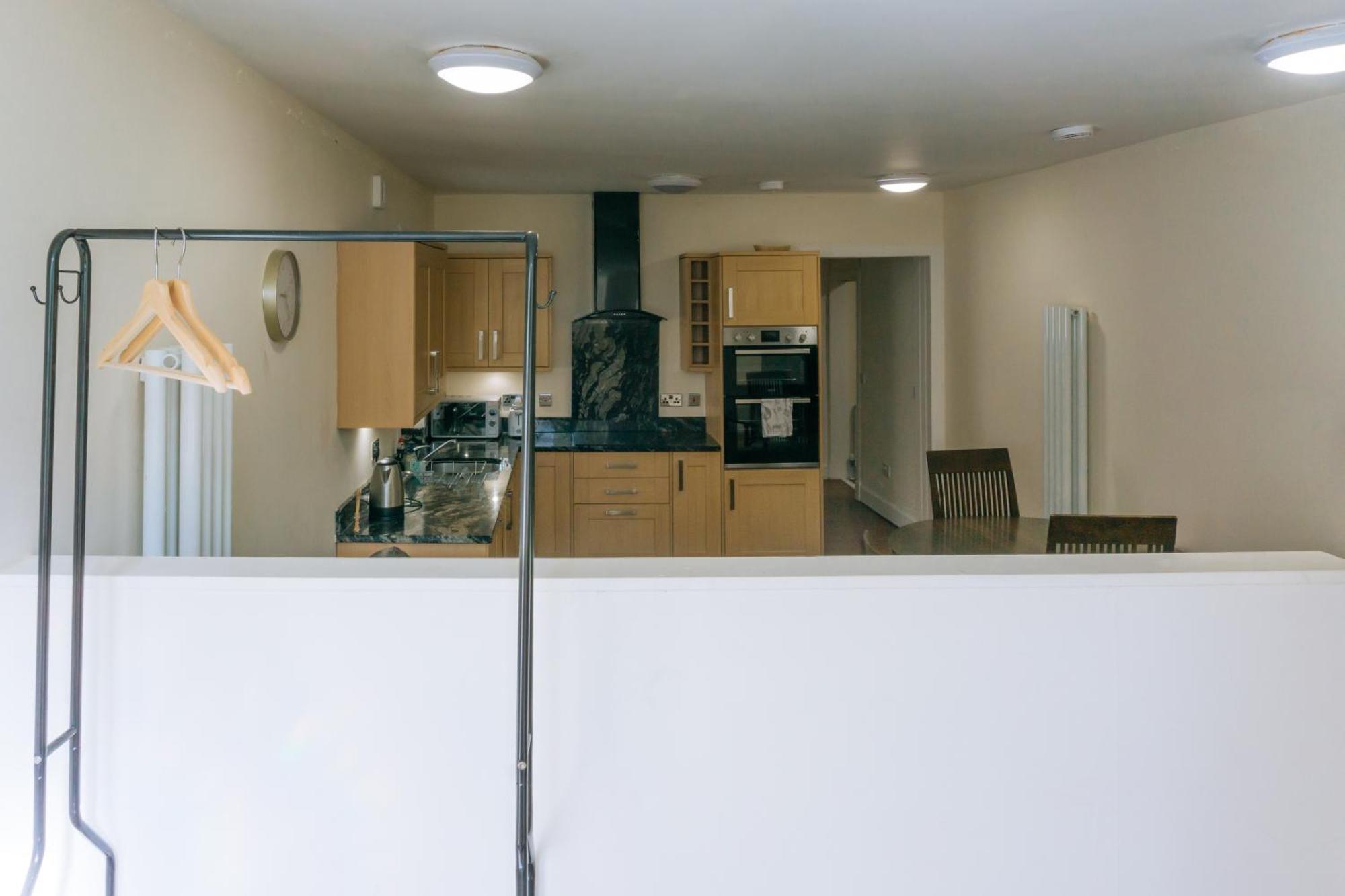 Homely 3 Bedroom In The Heart Of Central EDI Exterior foto