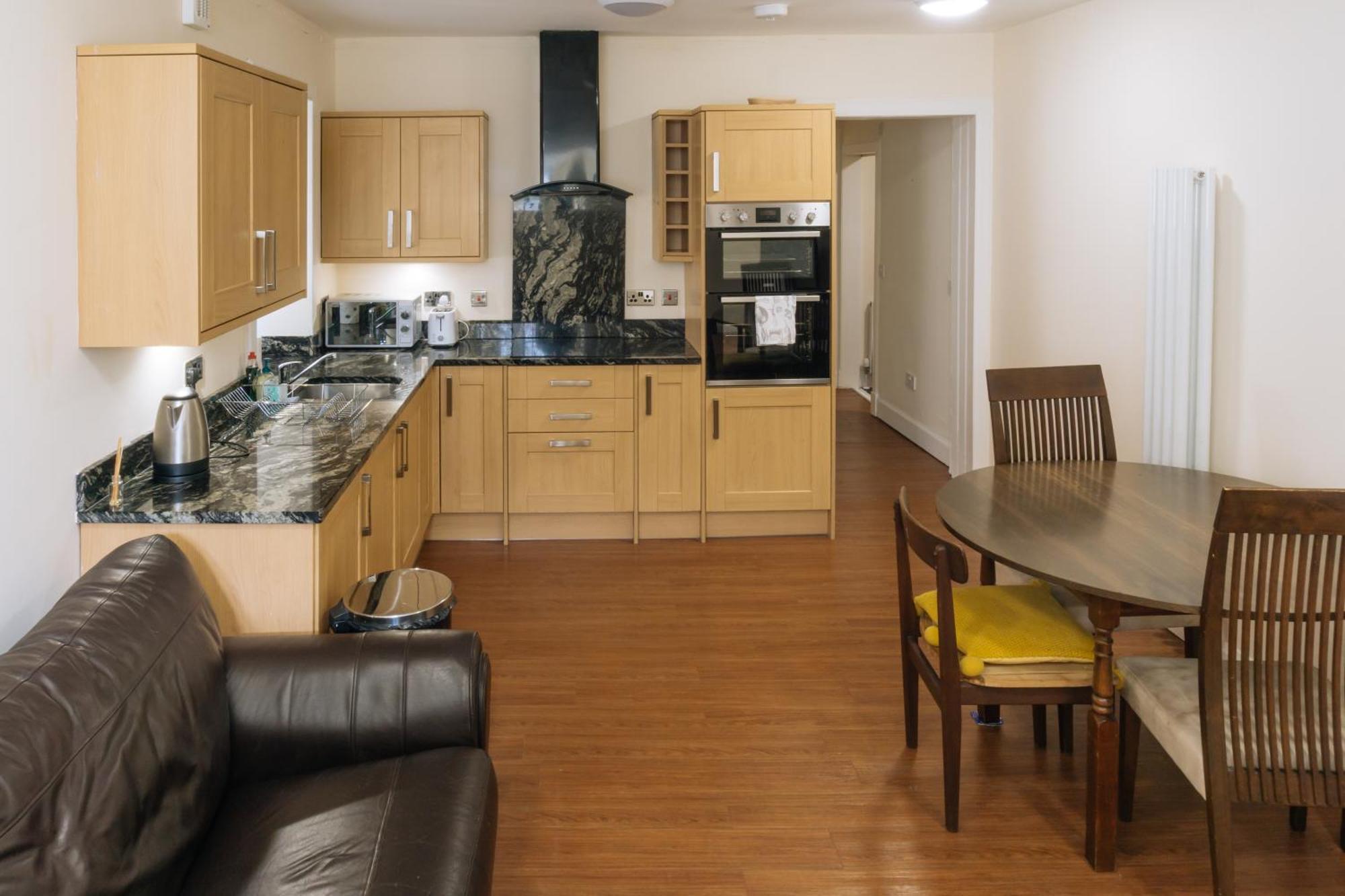 Homely 3 Bedroom In The Heart Of Central EDI Exterior foto