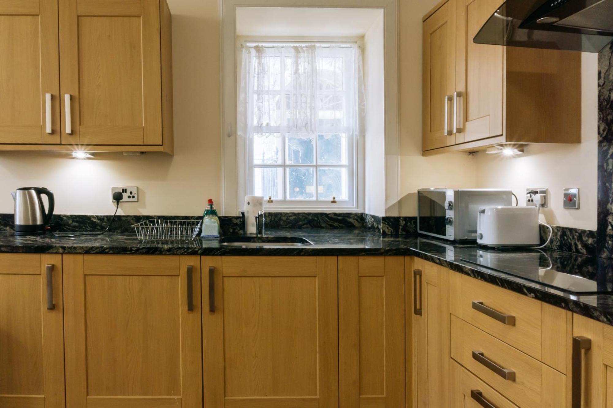 Homely 3 Bedroom In The Heart Of Central EDI Exterior foto